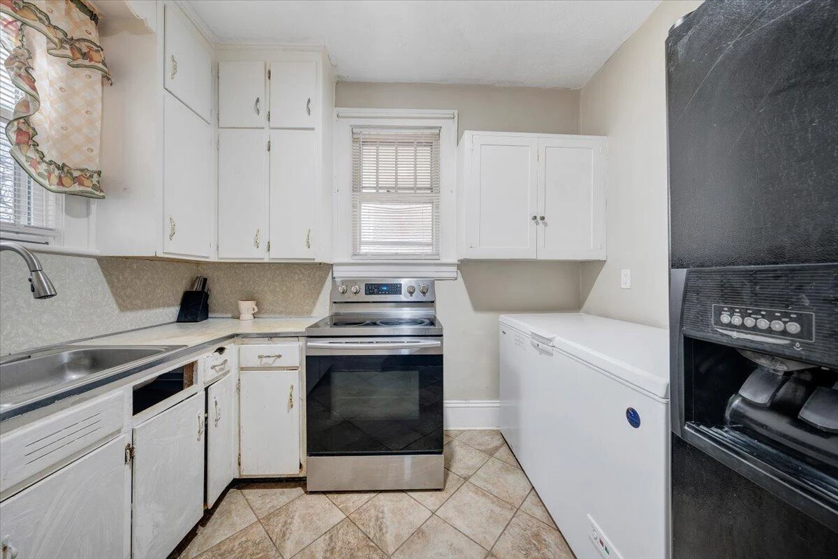 715 Highland AVE - Photo 15