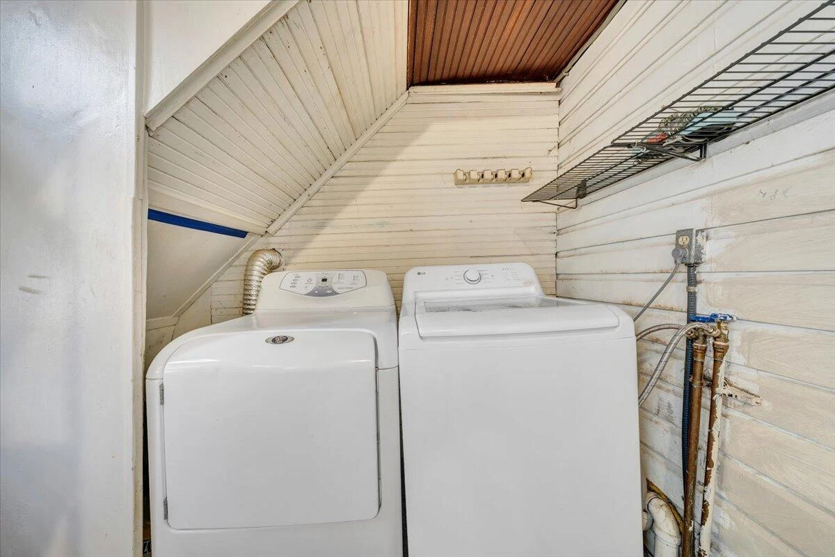 715 Highland AVE - Photo 20