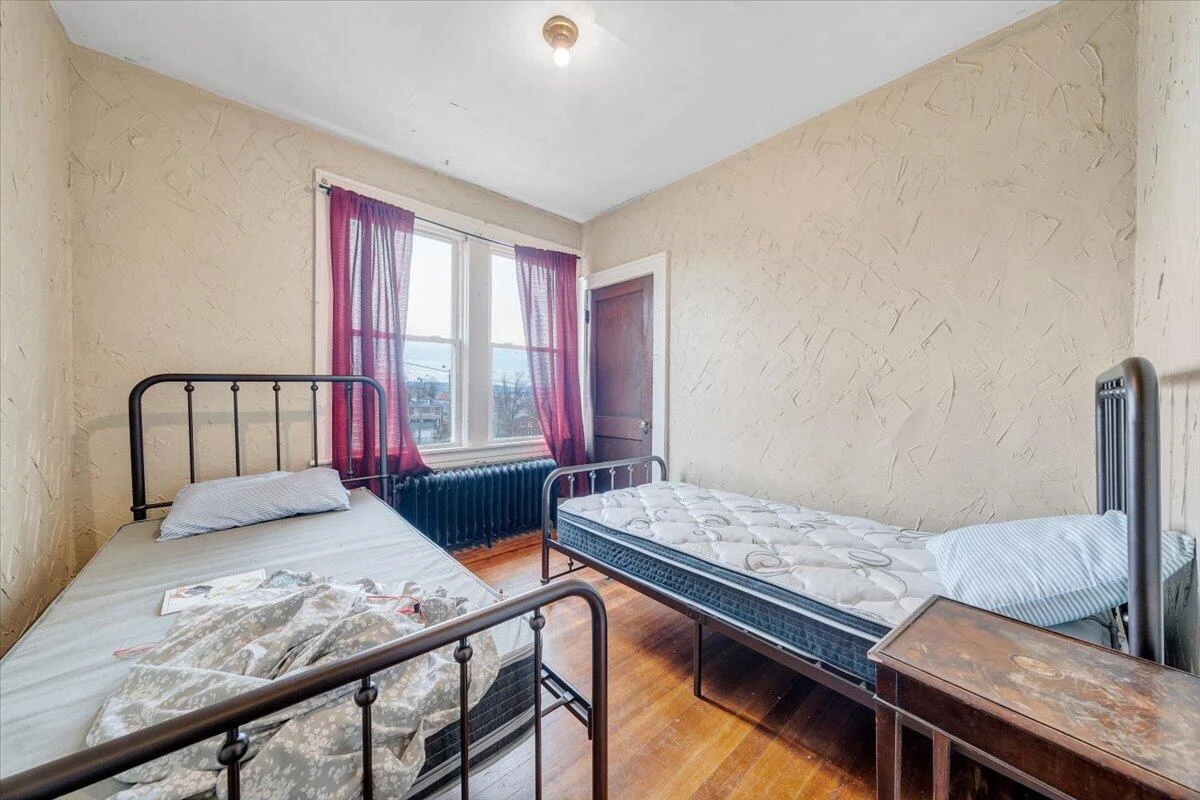 715 Highland AVE - Photo 24
