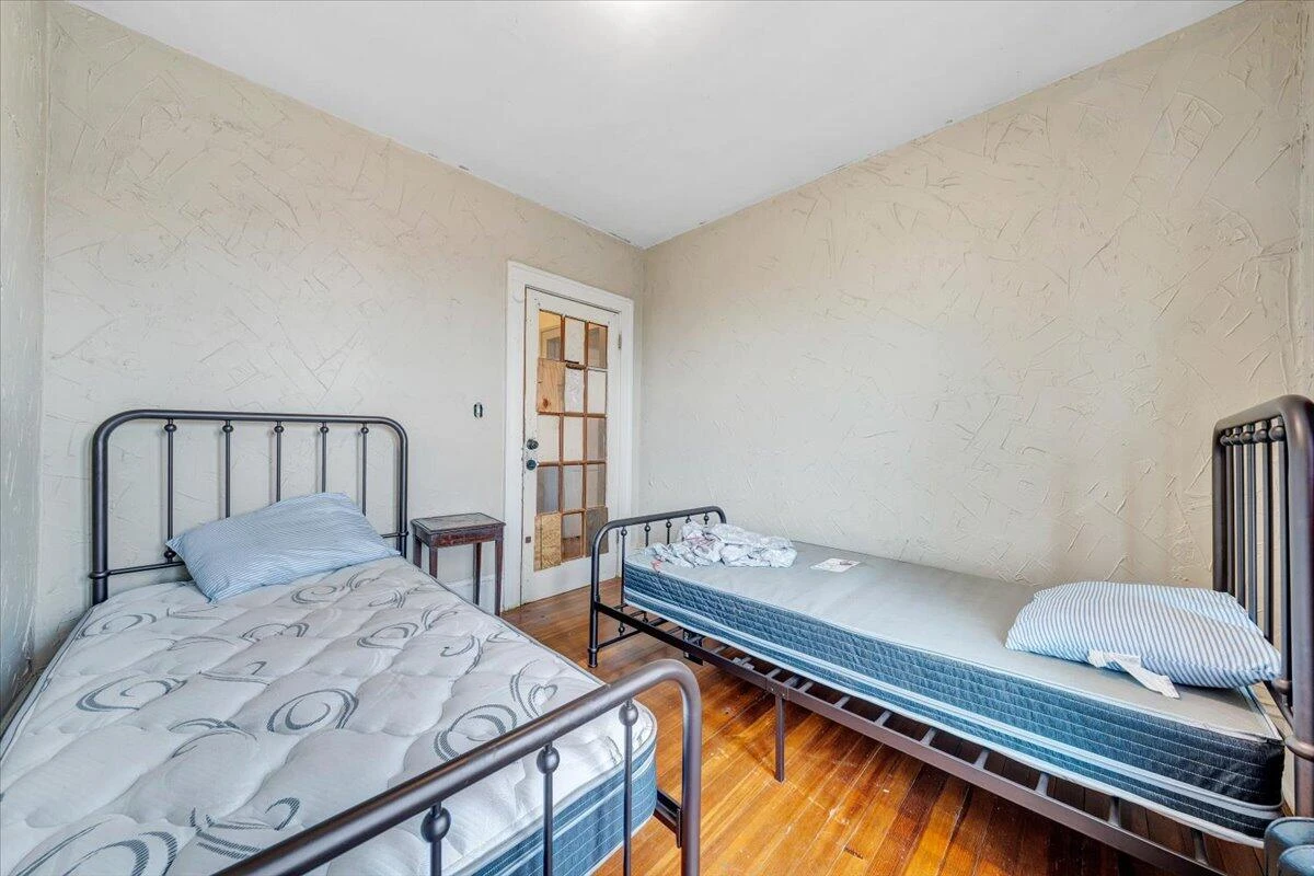 715 Highland AVE - Photo 25