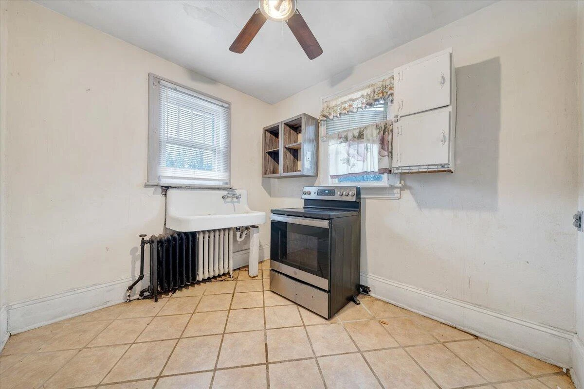 715 Highland AVE - Photo 34