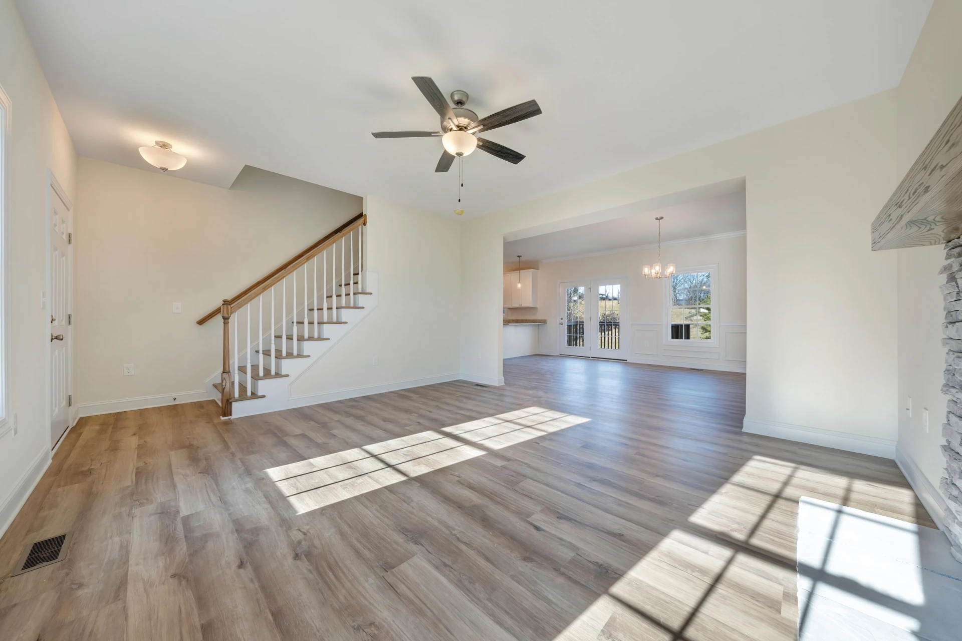 2812 Russlen DR - Photo 3