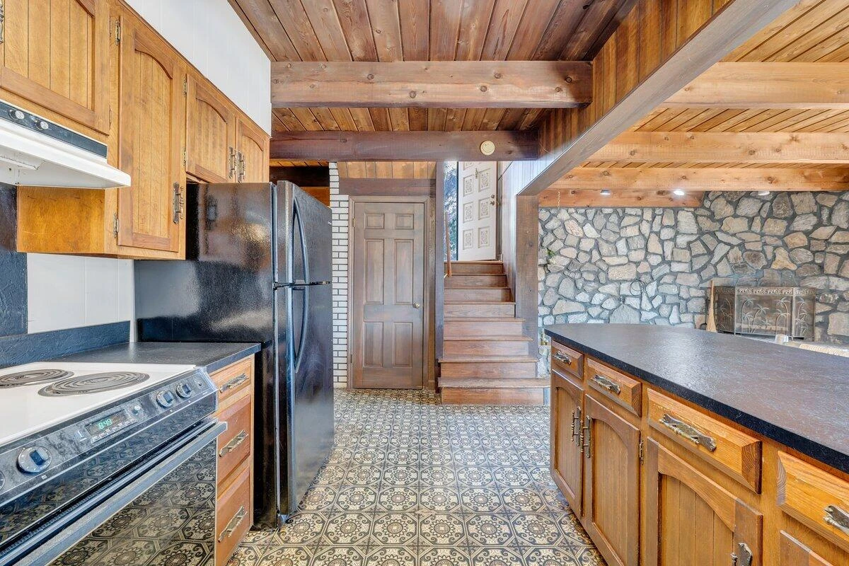 188 Hardy CT - Photo 25