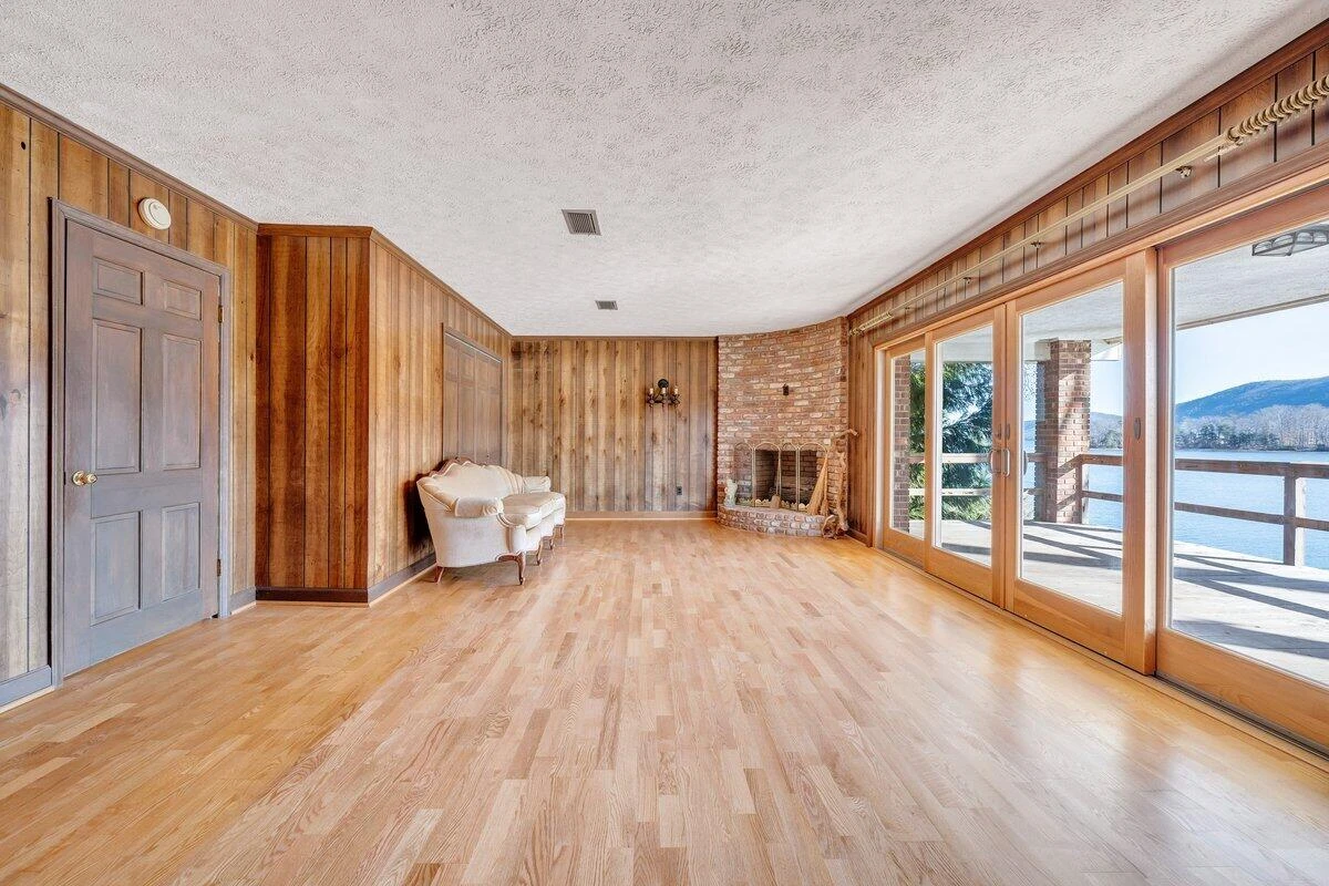 188 Hardy CT - Photo 47
