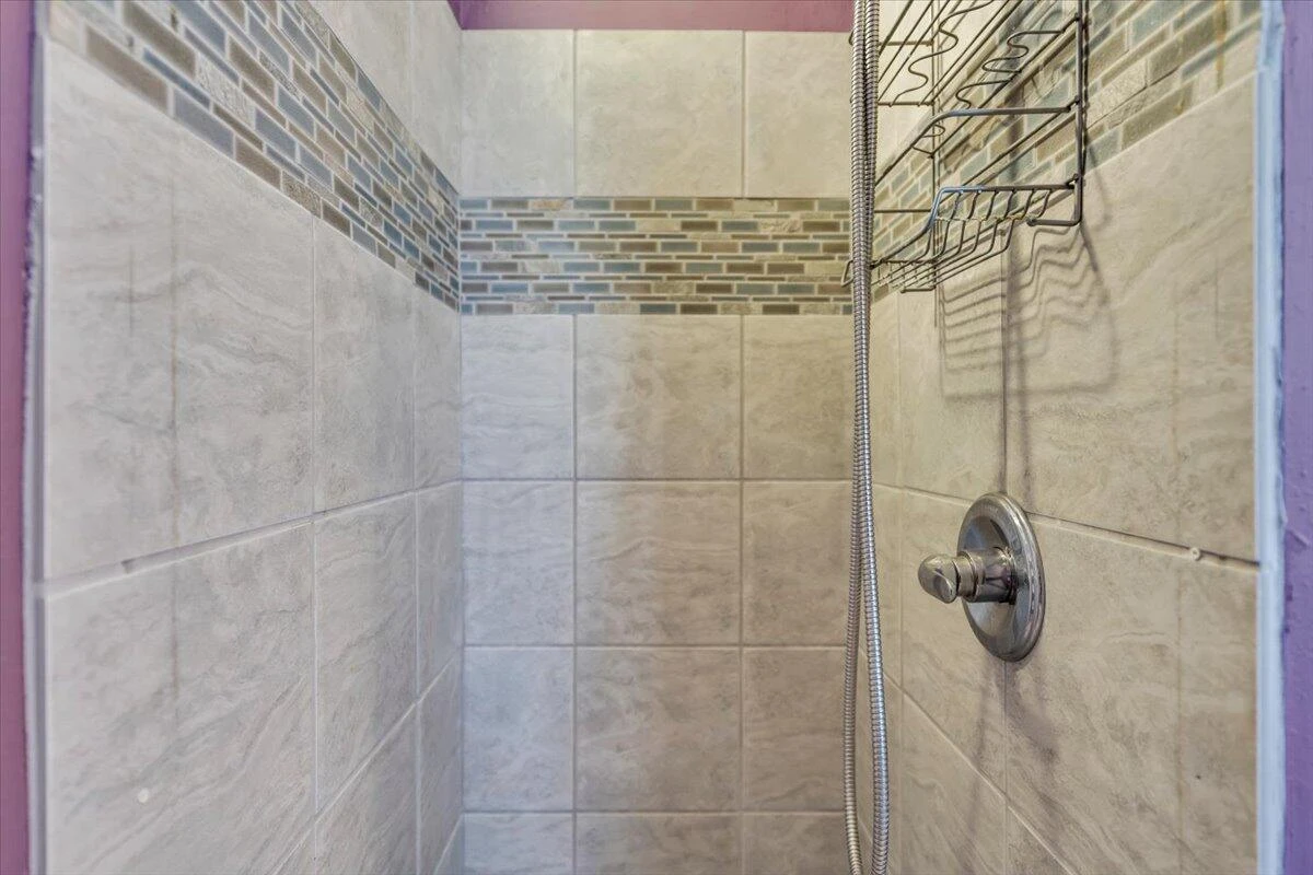 1511 Carrollton AVE - Photo 14
