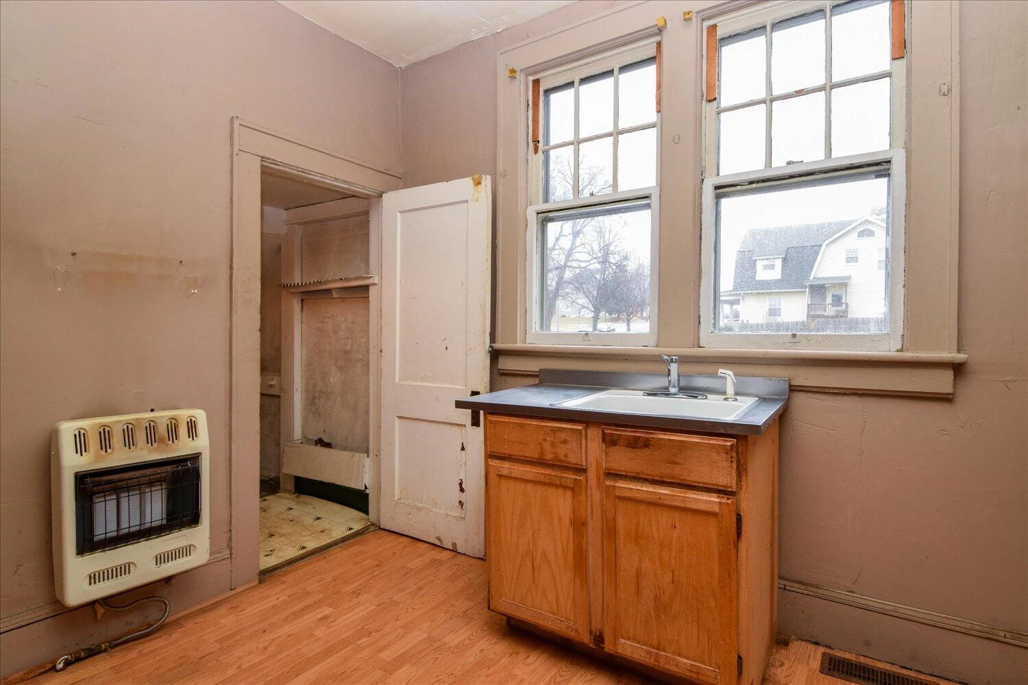 915 Lafayette BLVD - Photo 10