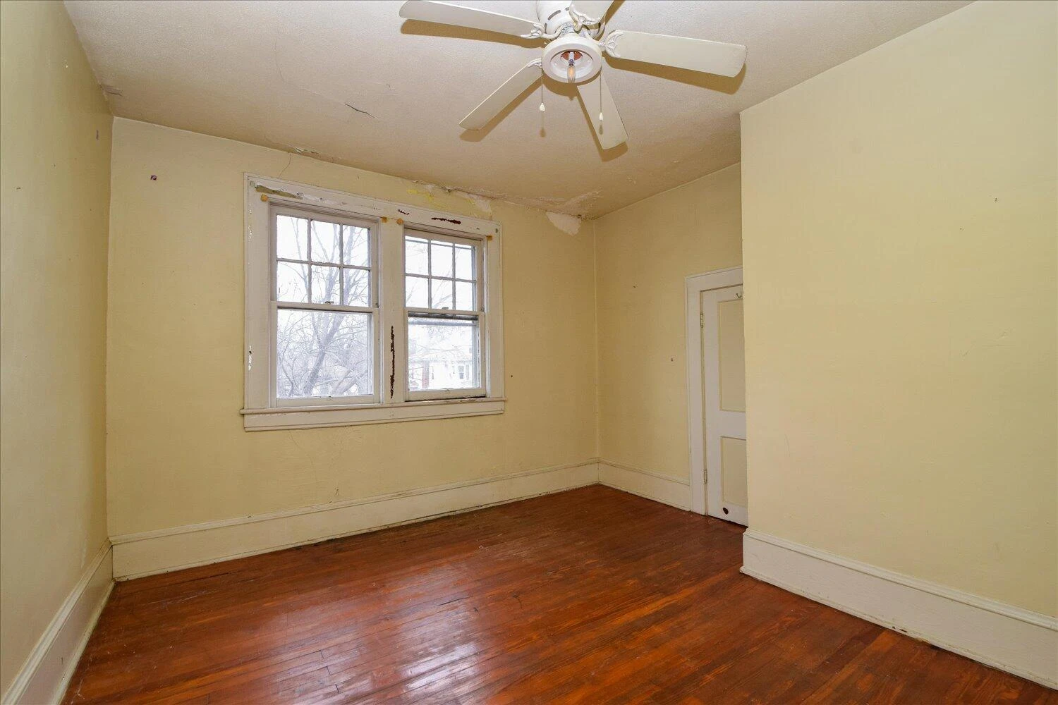 915 Lafayette BLVD - Photo 14