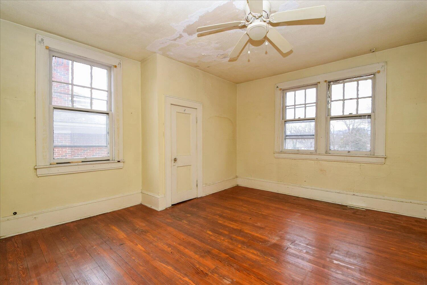 915 Lafayette BLVD - Photo 15