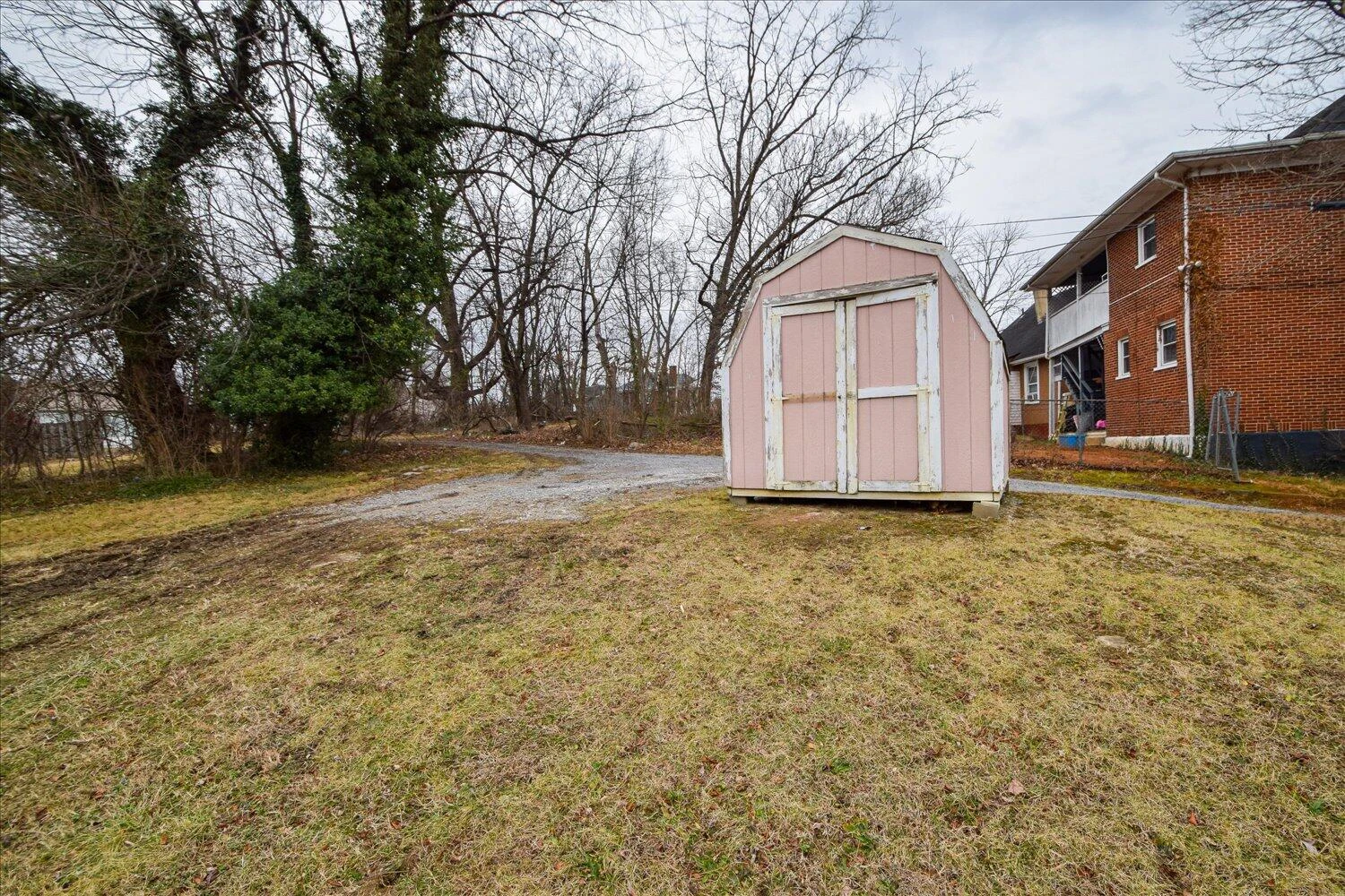 915 Lafayette BLVD - Photo 26