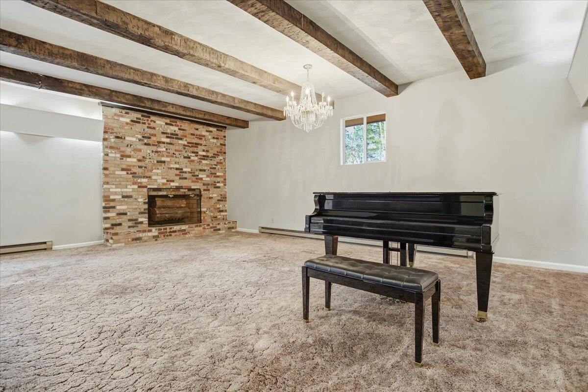 5885 Bent Mountain RD - Photo 37