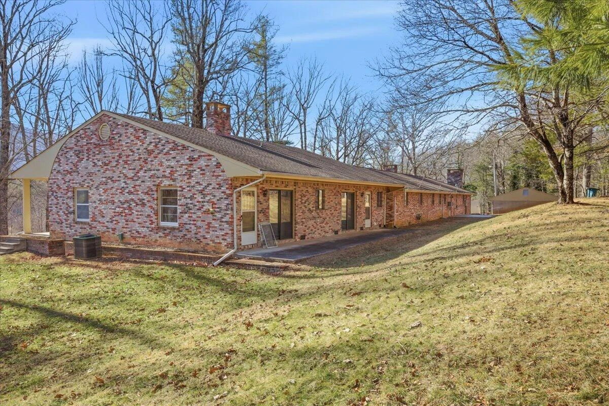 5885 Bent Mountain RD - Photo 45