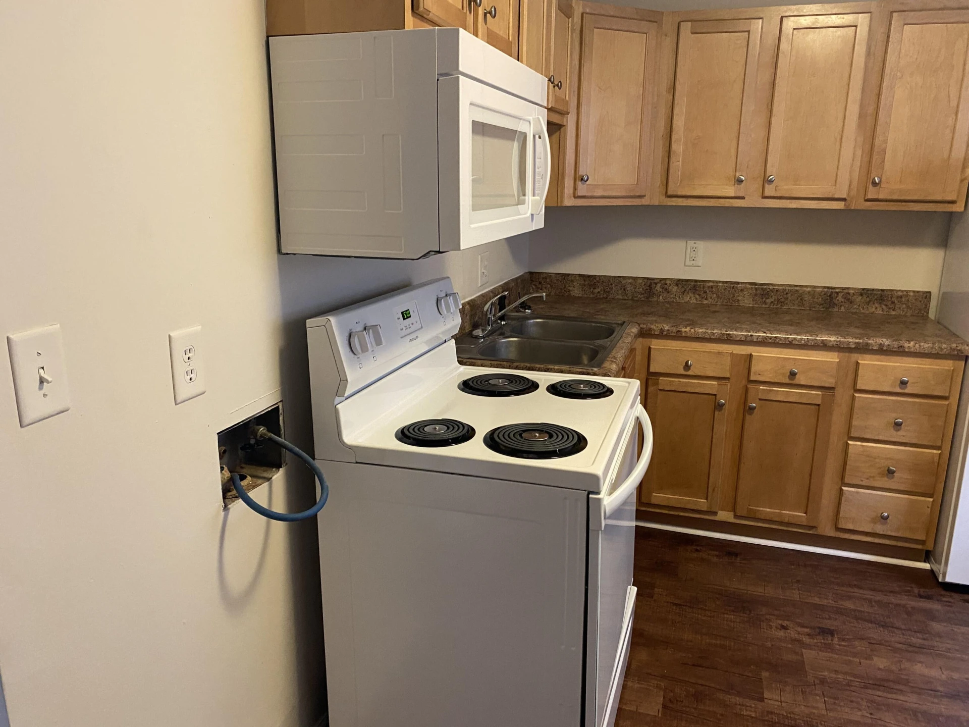330 Maddock AVE - Photo 28