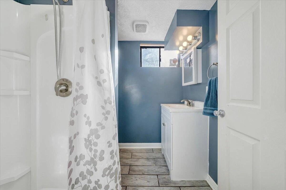 2346 Berkley AVE - Photo 30