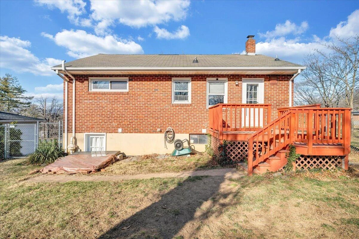 2346 Berkley AVE - Photo 36