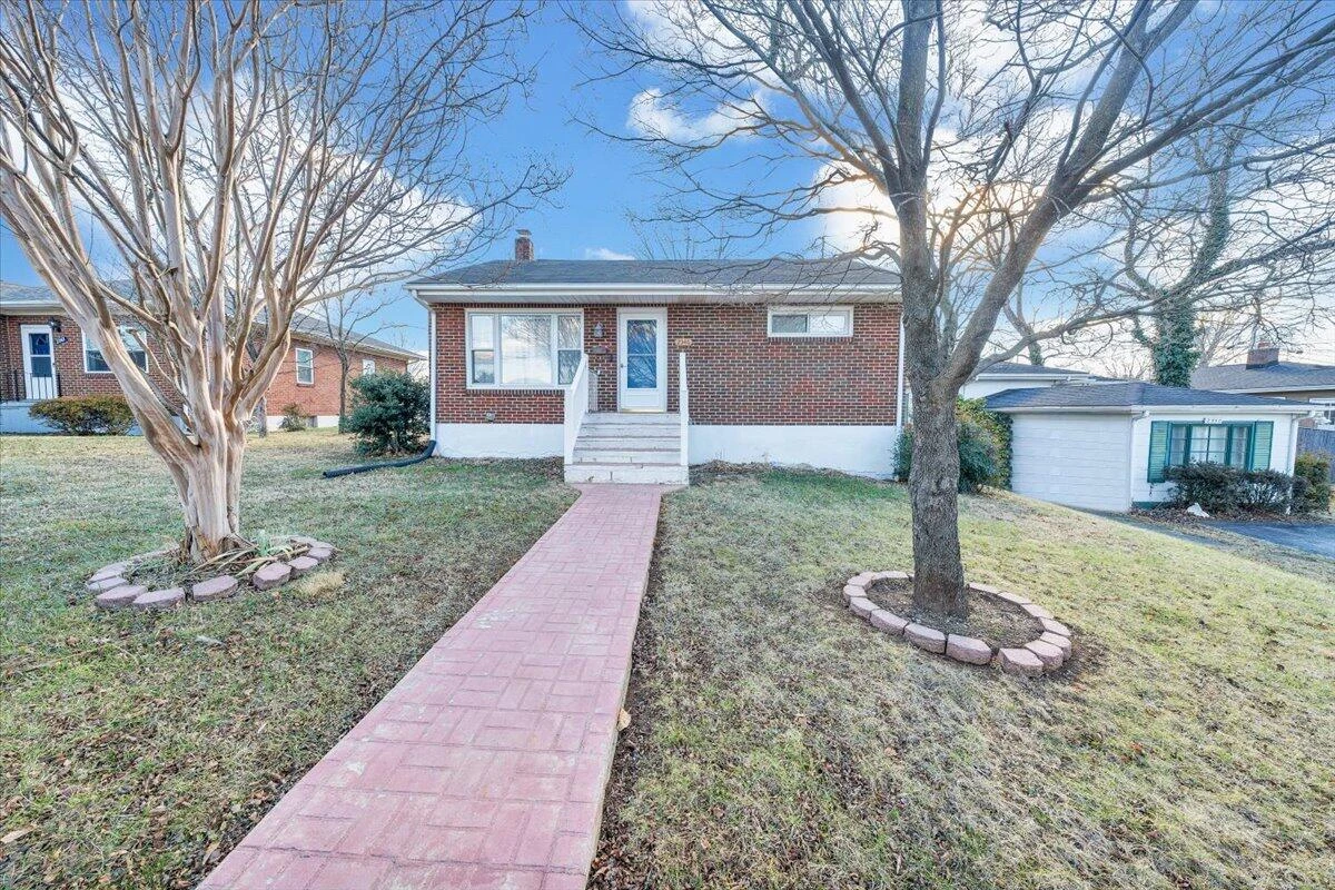 2346 Berkley AVE - Photo 43