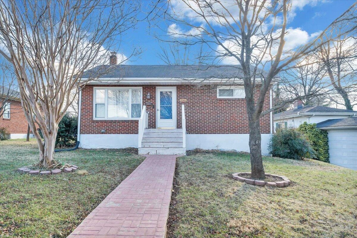 2346 Berkley AVE - Photo 46