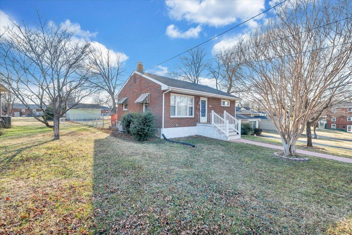 2346 Berkley AVE - Photo 49