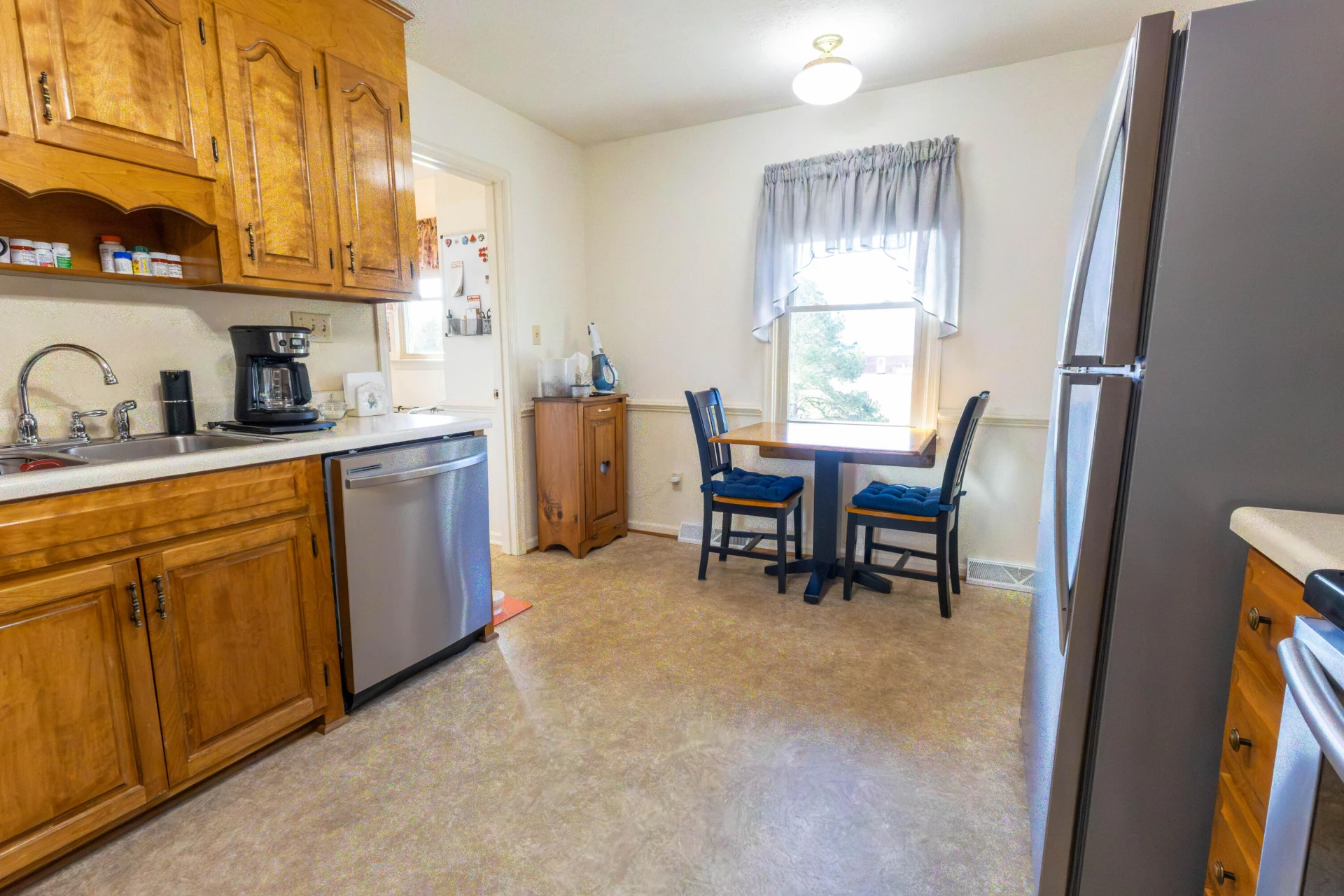 511 Darrell LN - Photo 10