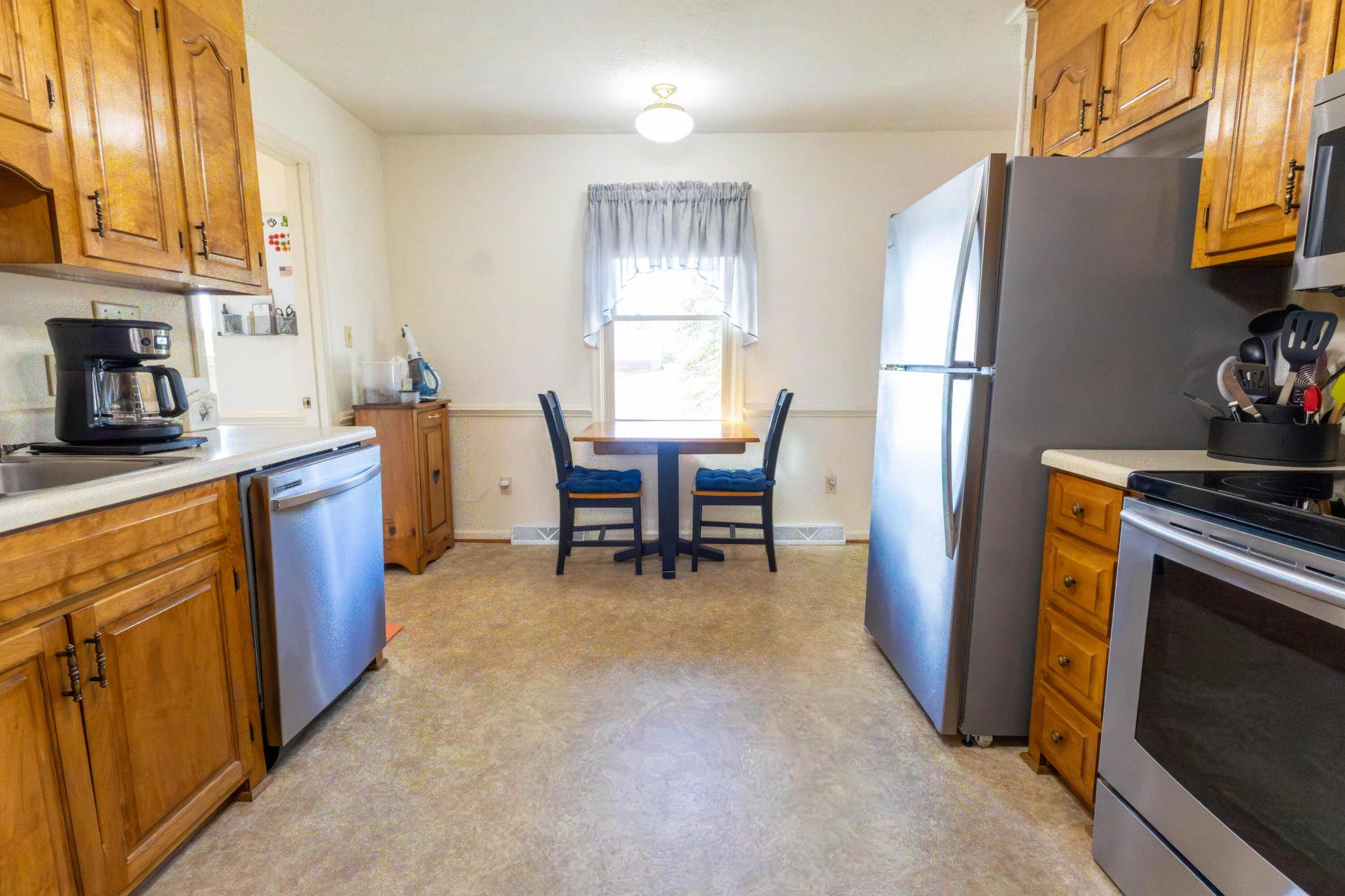 511 Darrell LN - Photo 8