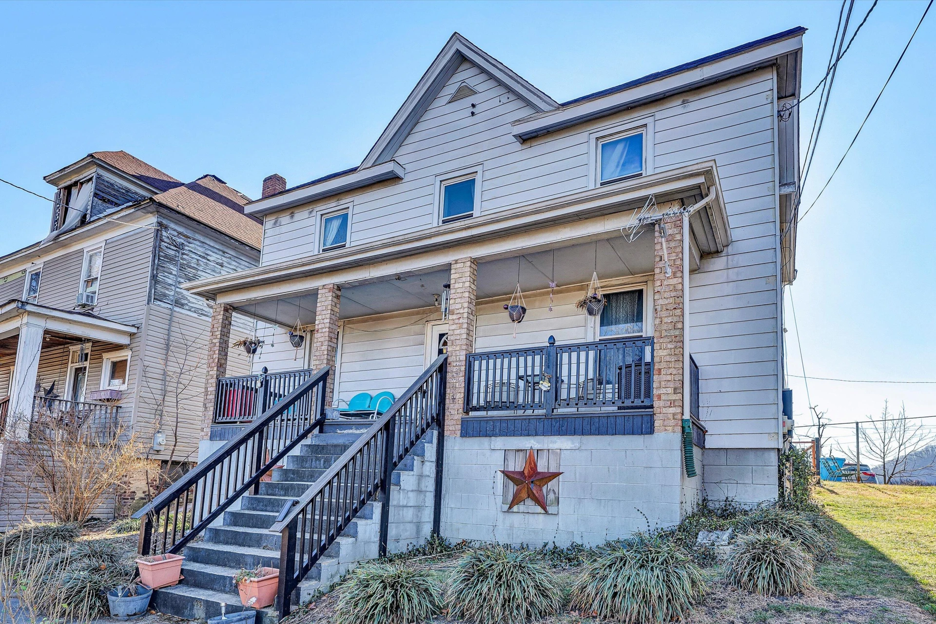611 Church AVE - Photo 5