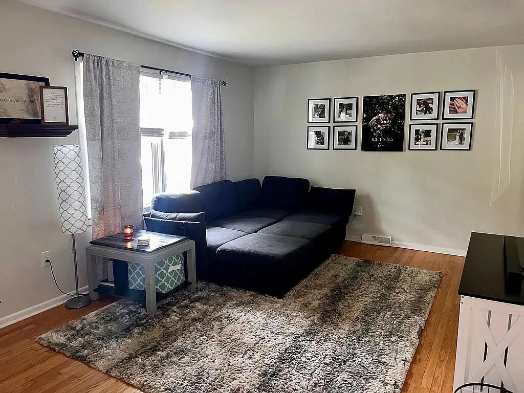 3601 Rolling Hill AVE - Photo 2