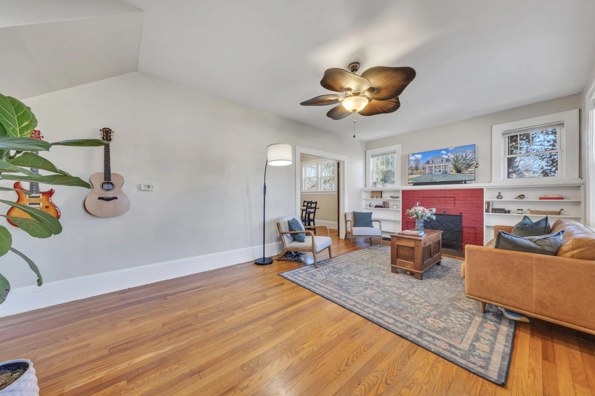 117 Wildhurst AVE - Photo 3