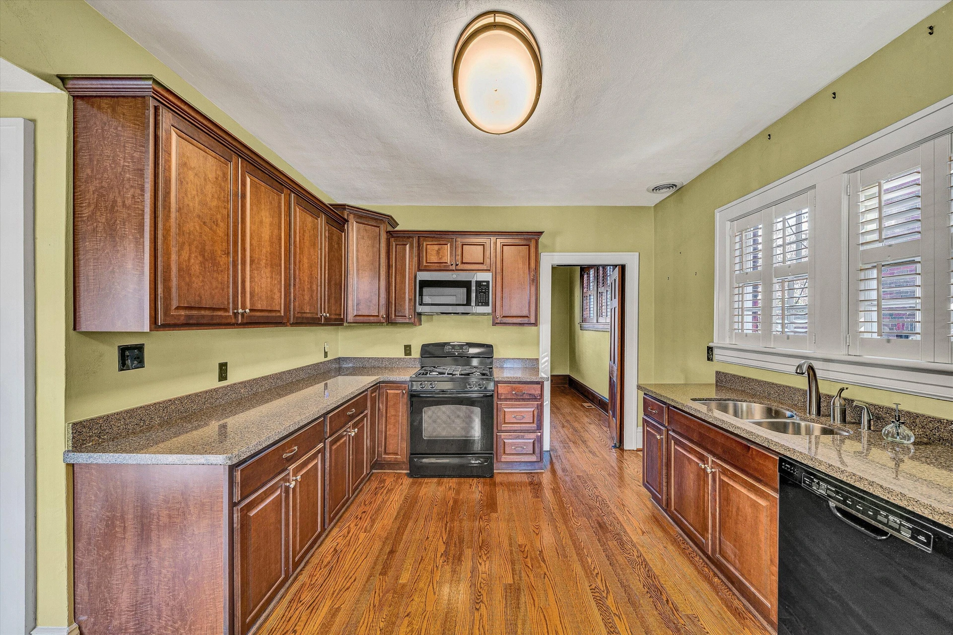 1428 Sherwood AVE - Photo 16