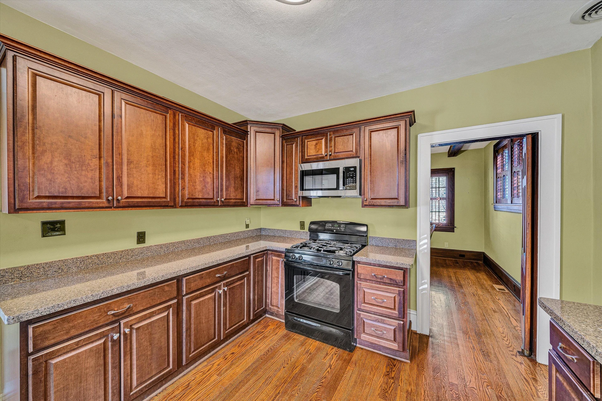 1428 Sherwood AVE - Photo 17