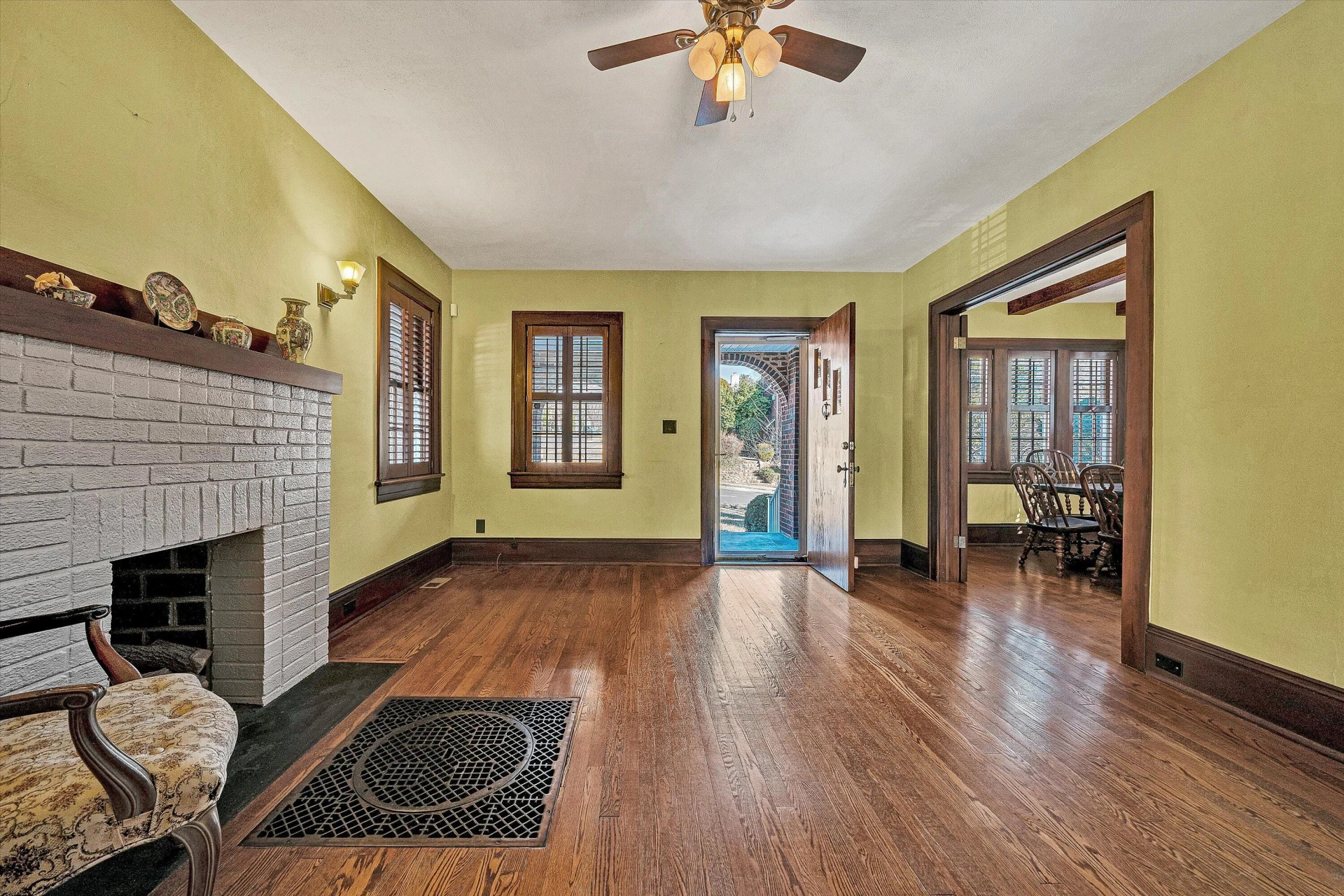 1428 Sherwood AVE - Photo 9