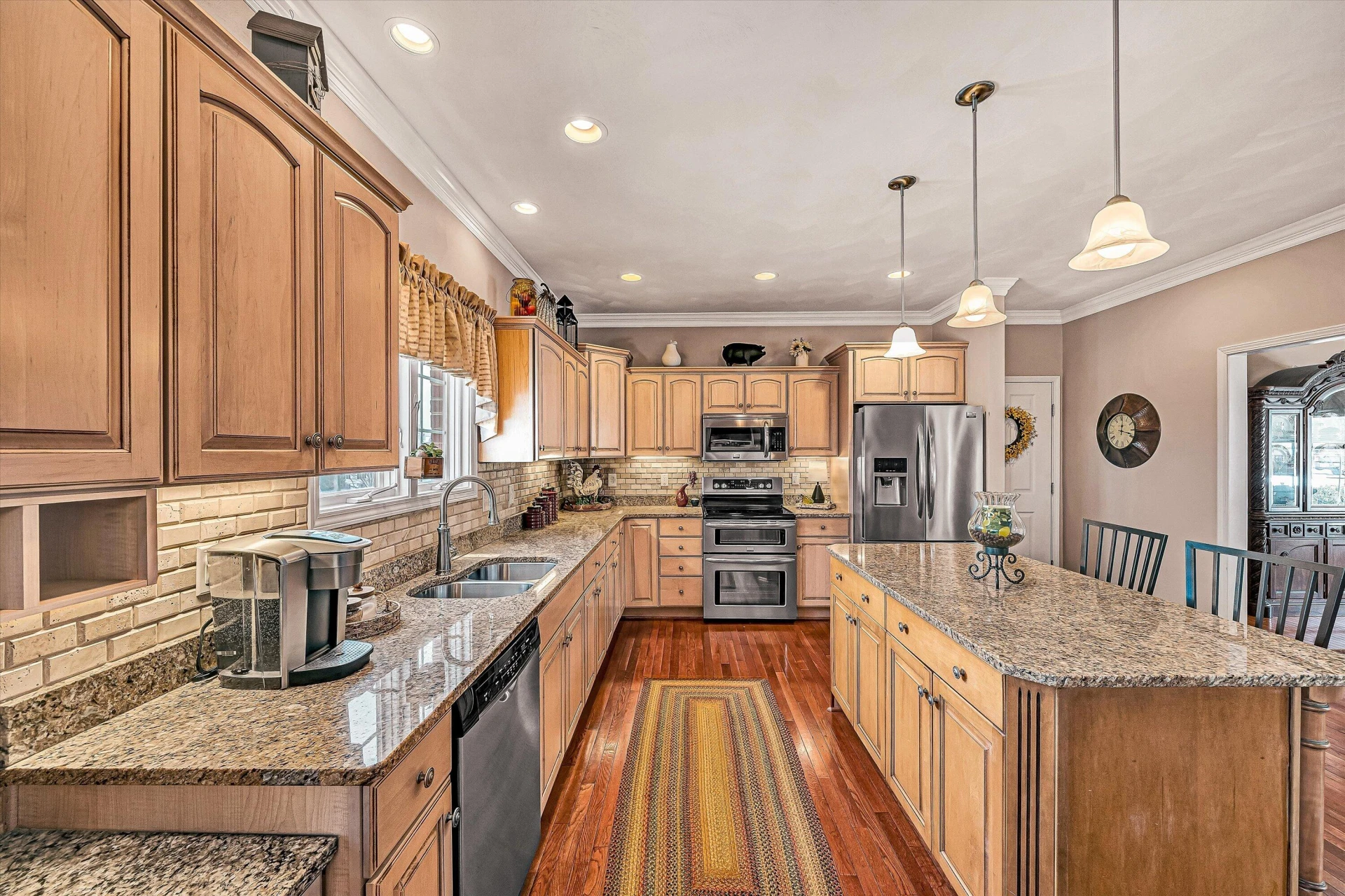 2120 River Oaks DR - Photo 21