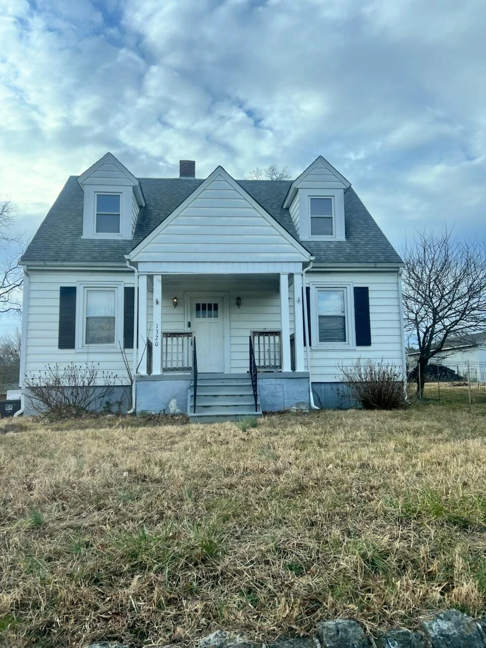 1320 Gilford AVE