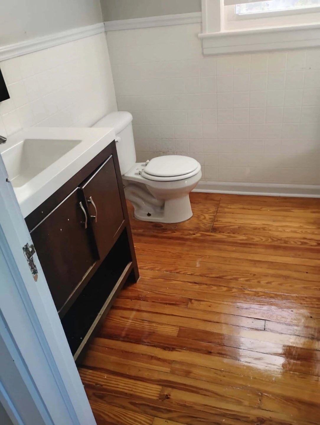 1320 Gilford AVE - Photo 16