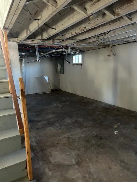 1320 Gilford AVE - Photo 19