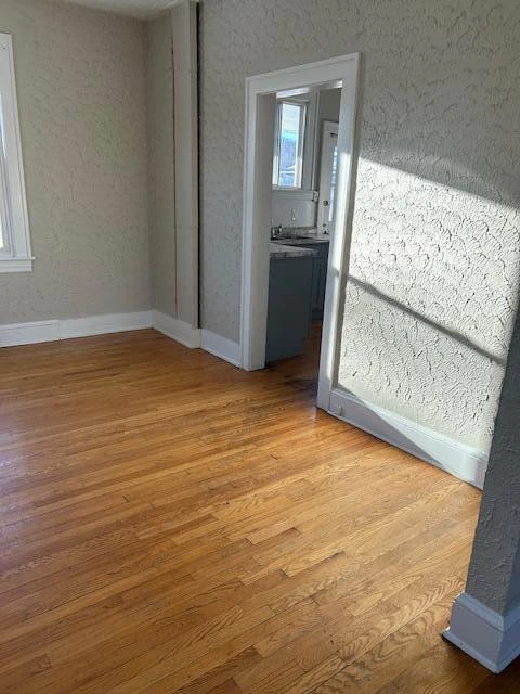 1320 Gilford AVE - Photo 2