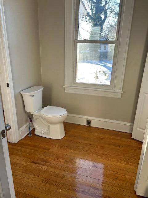 1320 Gilford AVE - Photo 6