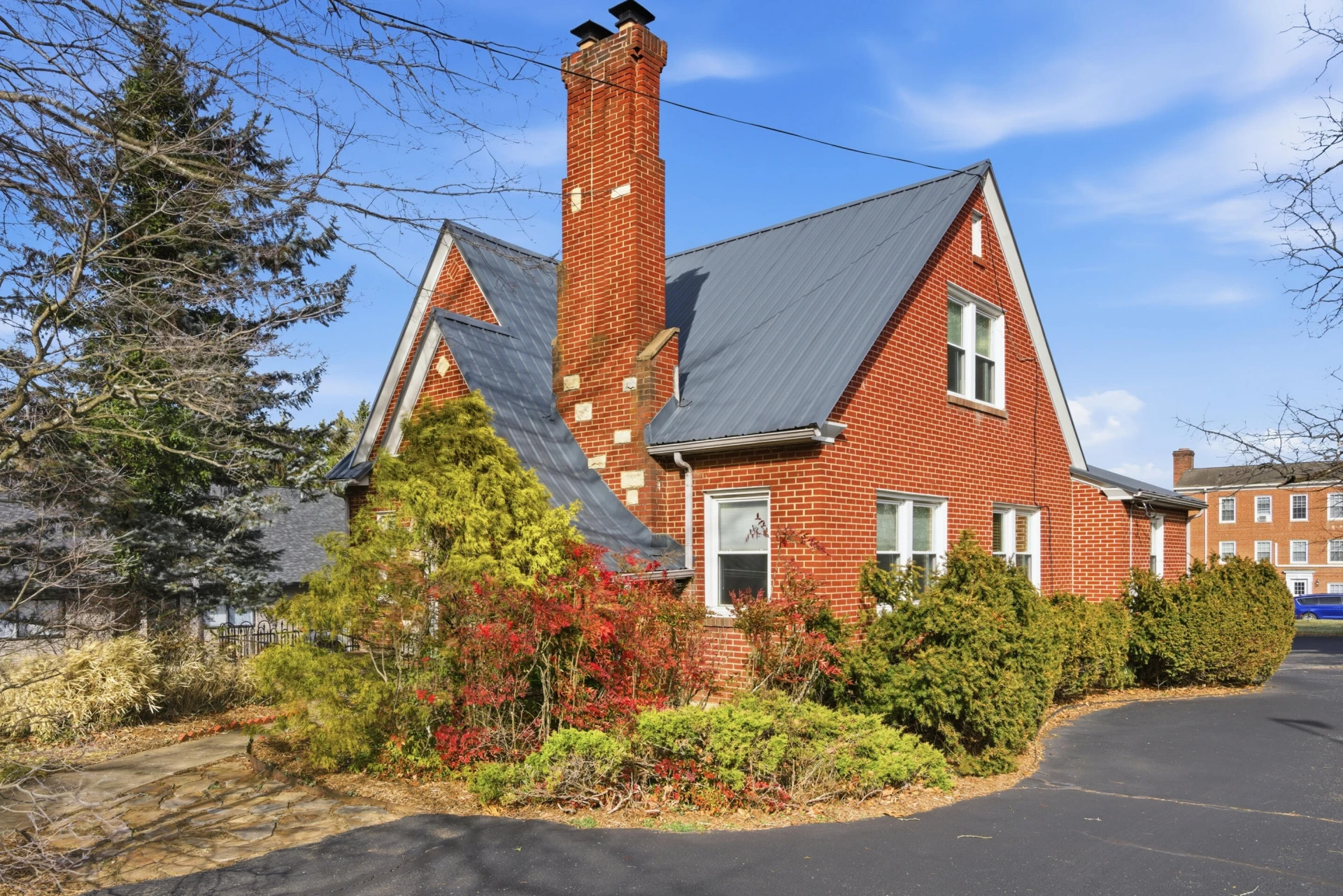 7 Radford ST - Photo 2
