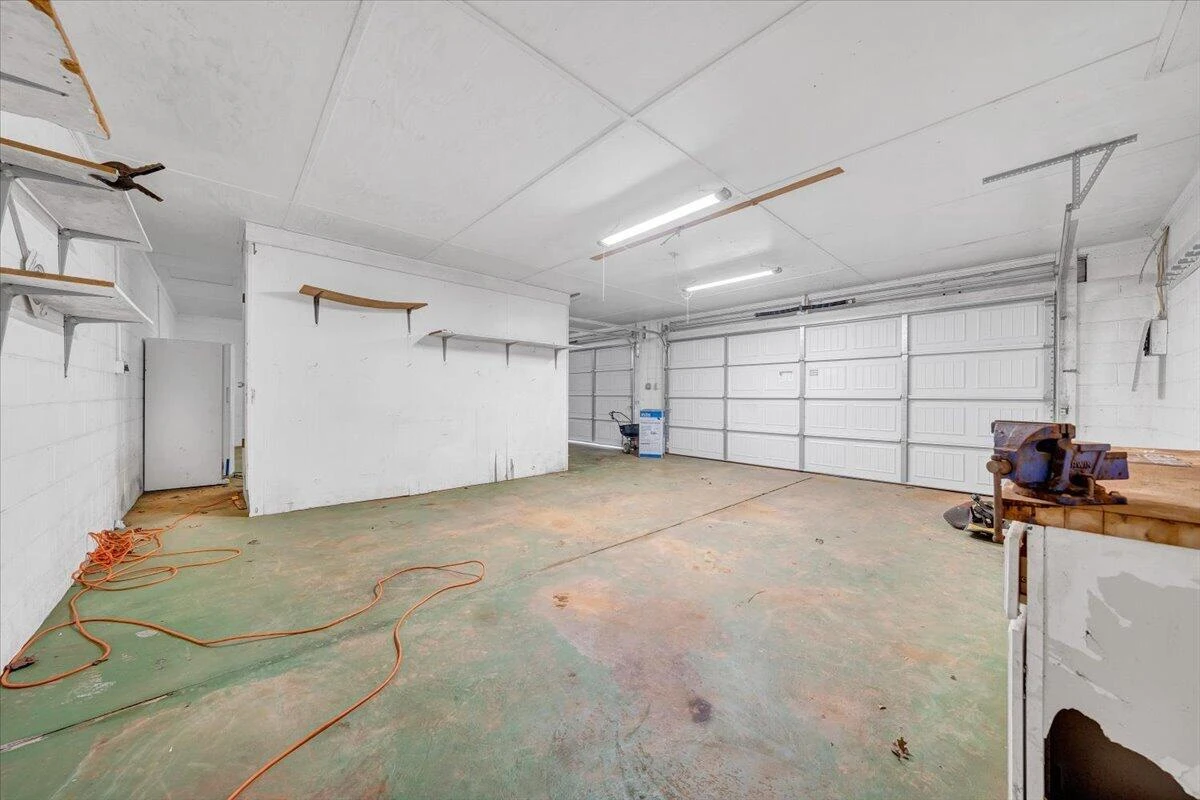 2011 Spencer-Preston RD - Photo 116