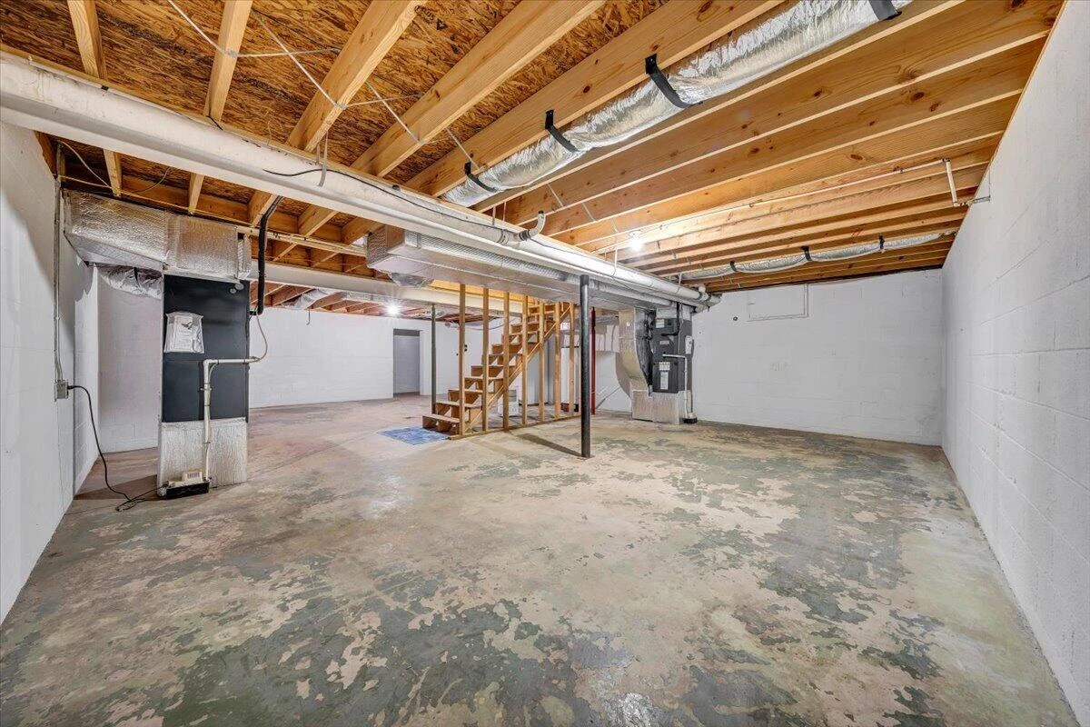 2011 Spencer-Preston RD - Photo 76