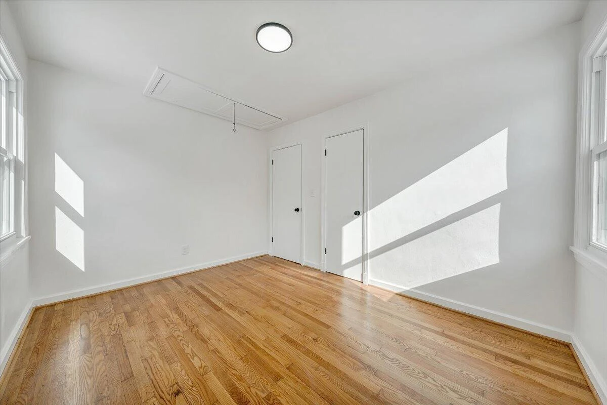 1036 Hunt AVE - Photo 14