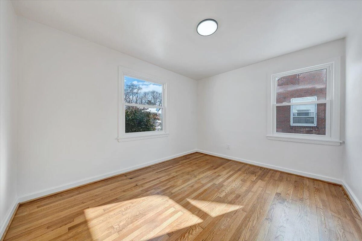 1036 Hunt AVE - Photo 15