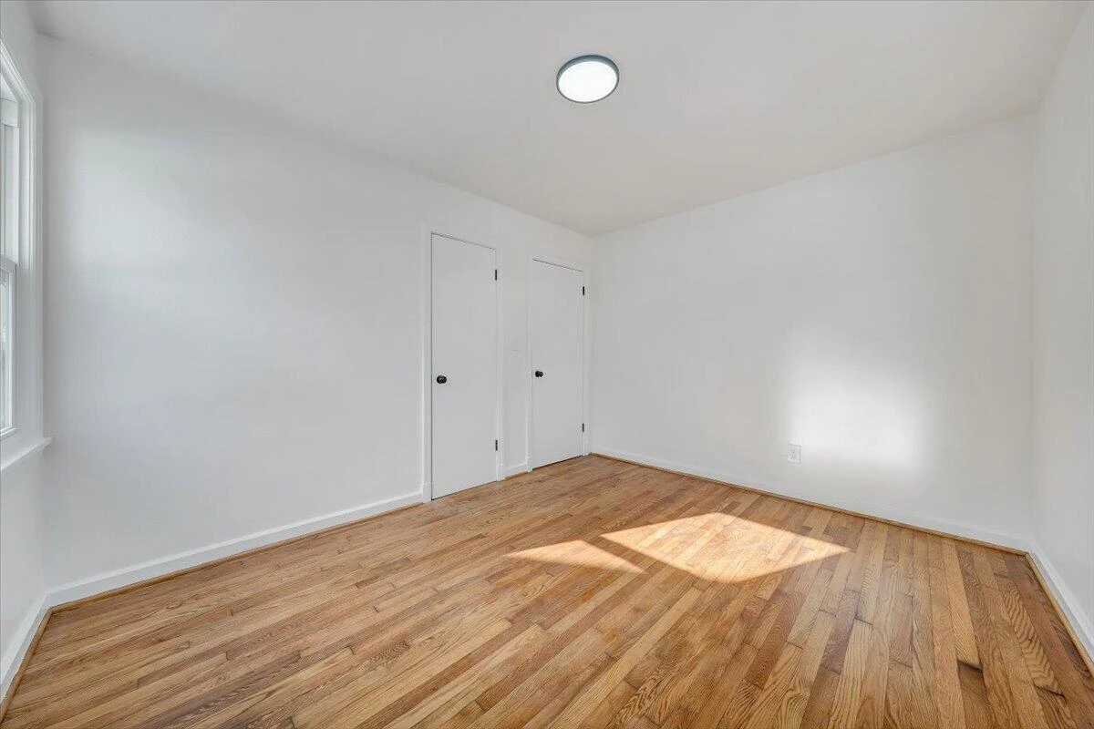 1036 Hunt AVE - Photo 16
