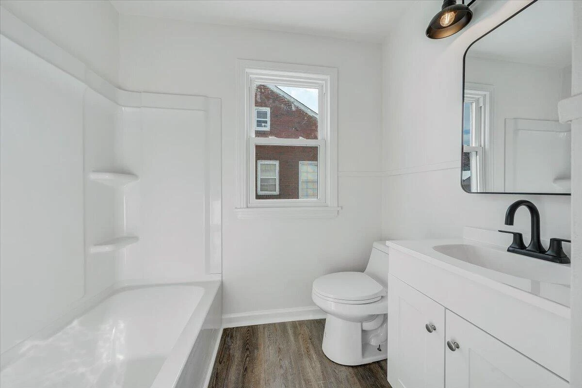 1036 Hunt AVE - Photo 17