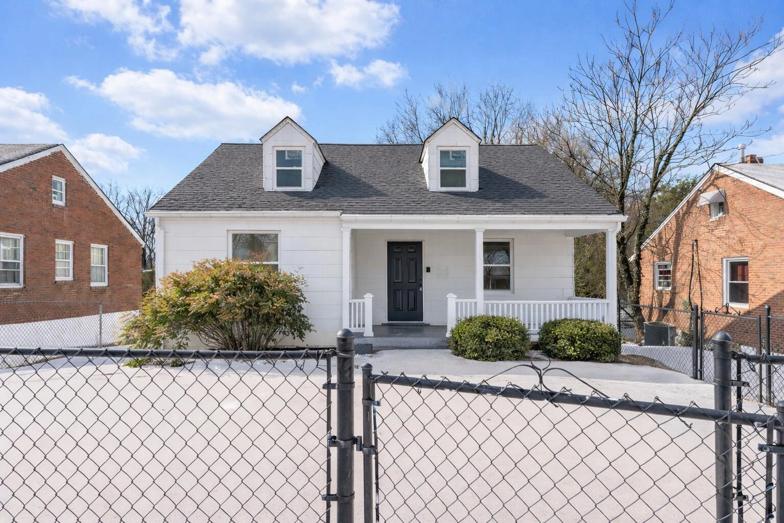 1036 Hunt AVE - Photo 2