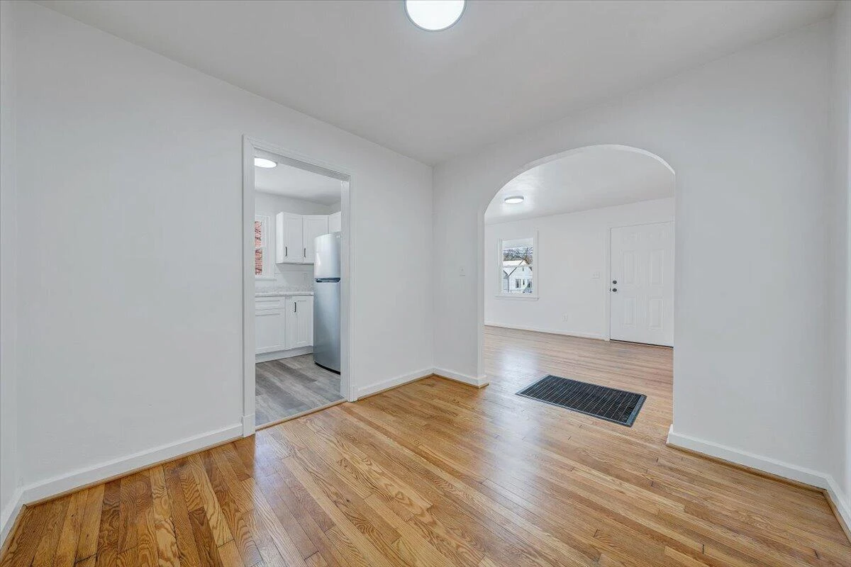1036 Hunt AVE - Photo 8