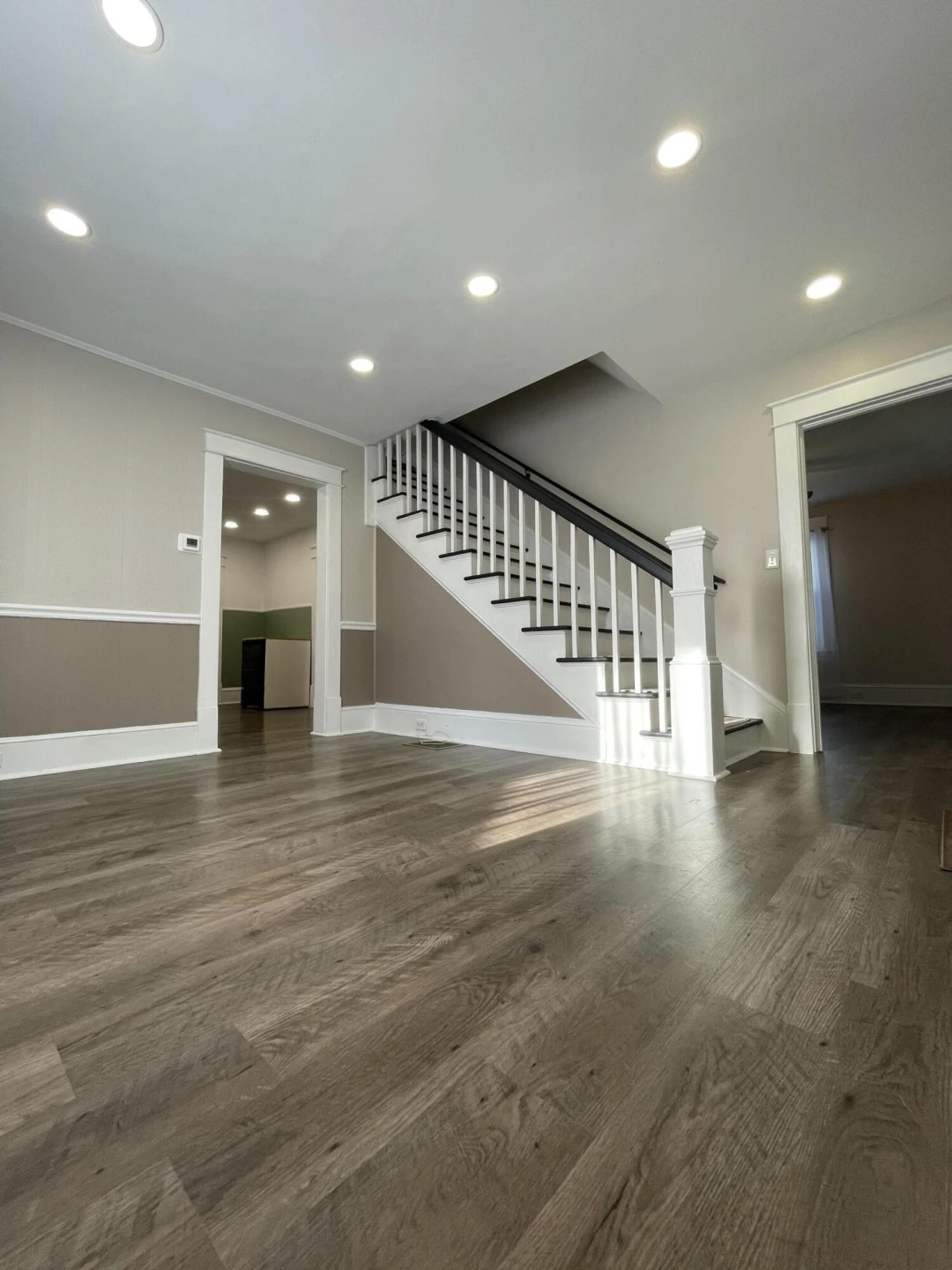 216 Augusta AVE - Photo 20