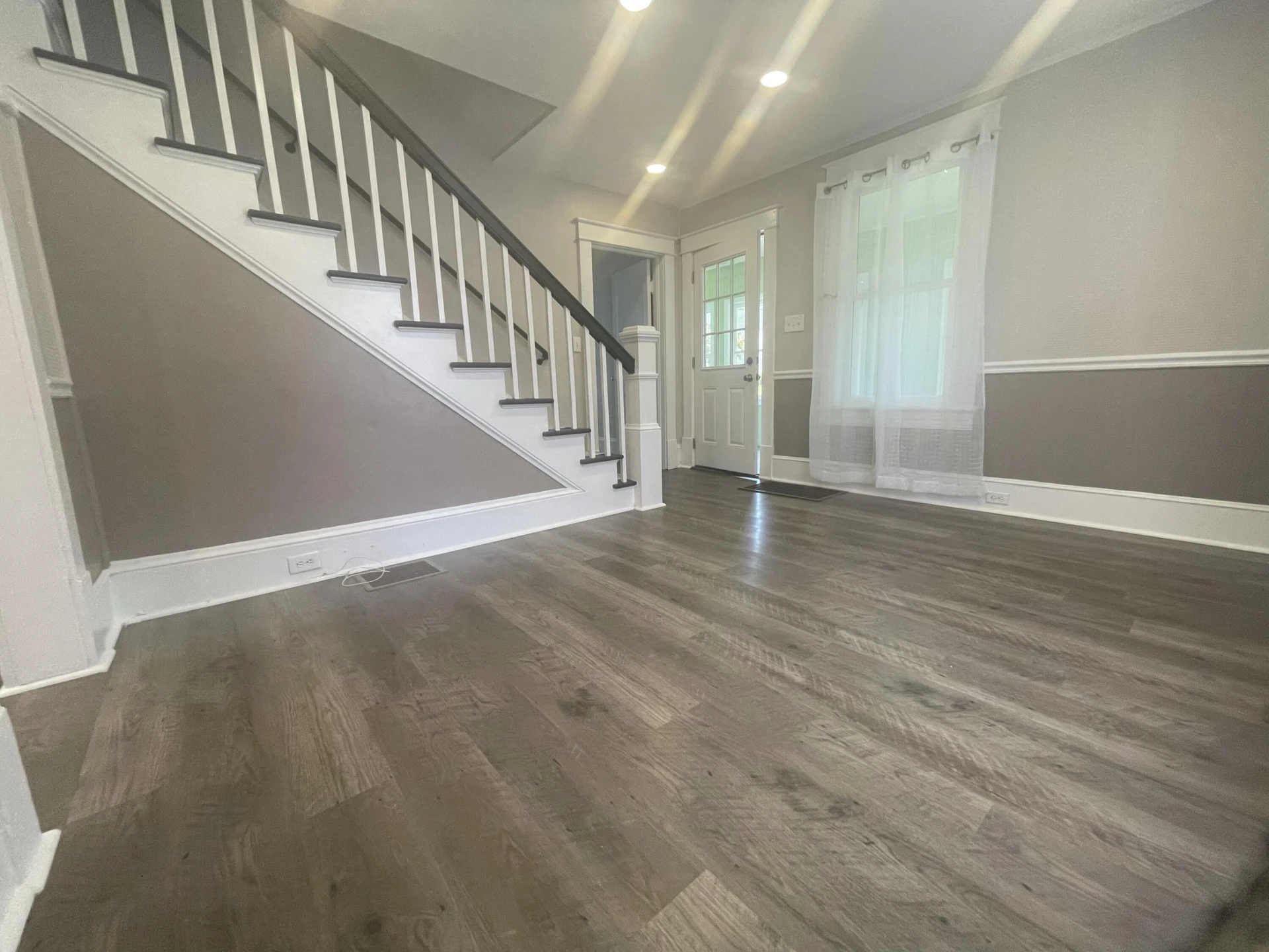 216 Augusta AVE - Photo 22