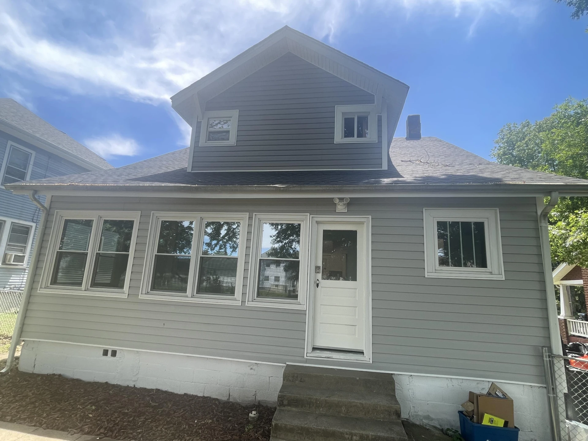 216 Augusta AVE - Photo 4