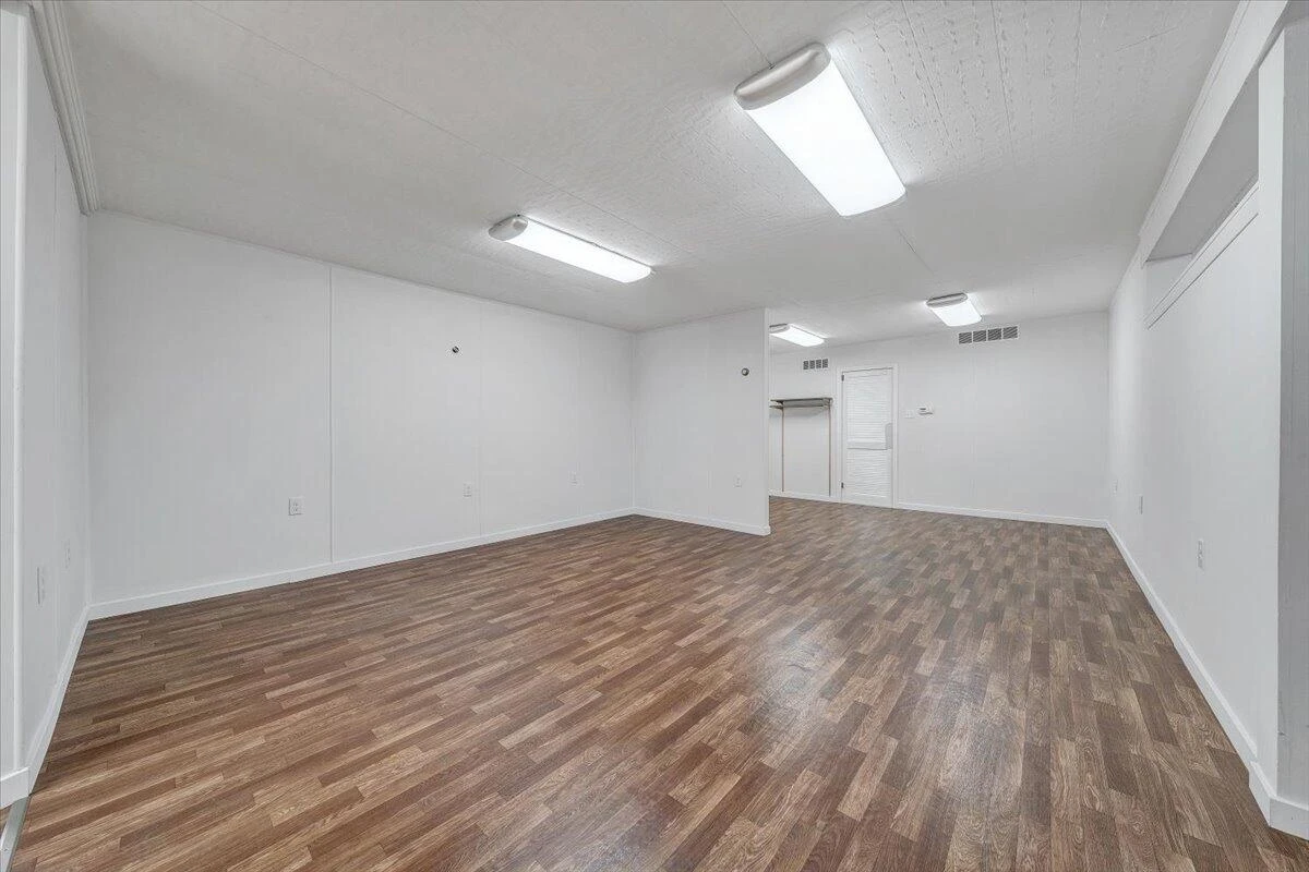801 Bedford RD - Photo 6