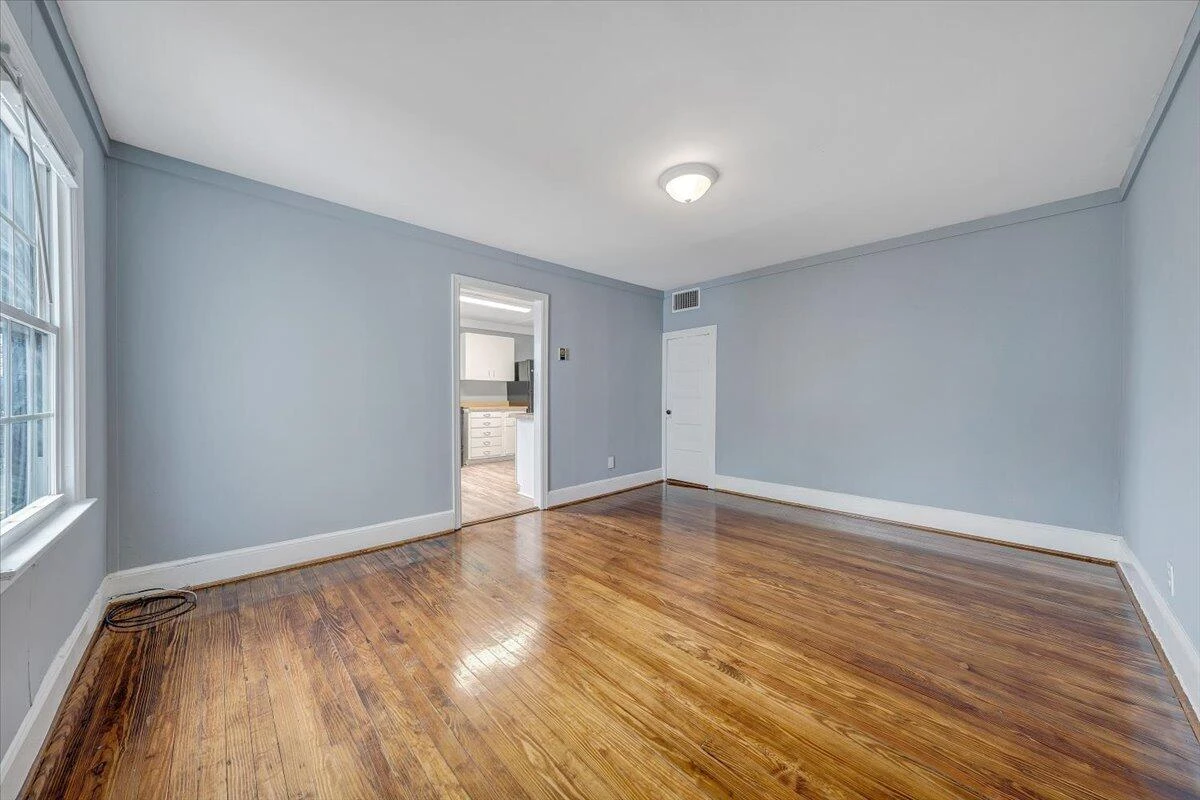 801 Bedford RD - Photo 10