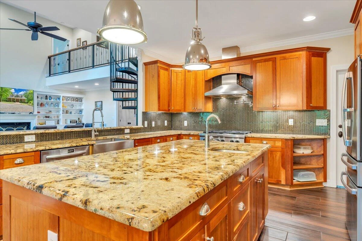 640 FLANDERS RD - Photo 16